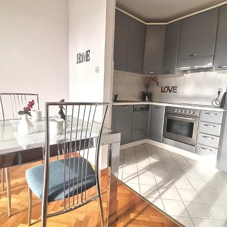 Appartement Comfort Near Center Split